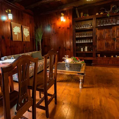 La Asomada Del Gato *