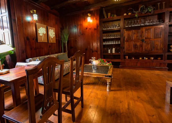 La Asomada Del Gato *